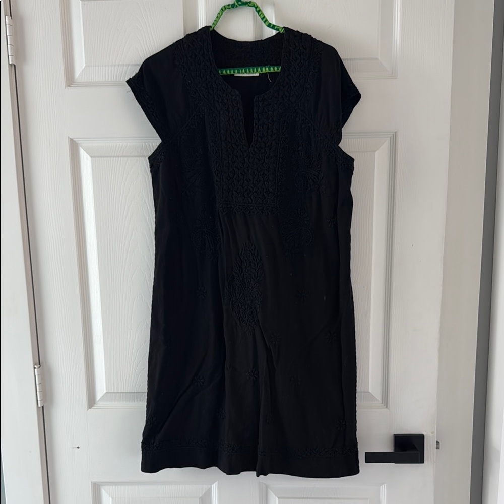 Roller Rabbit M black embroidered tunic dress